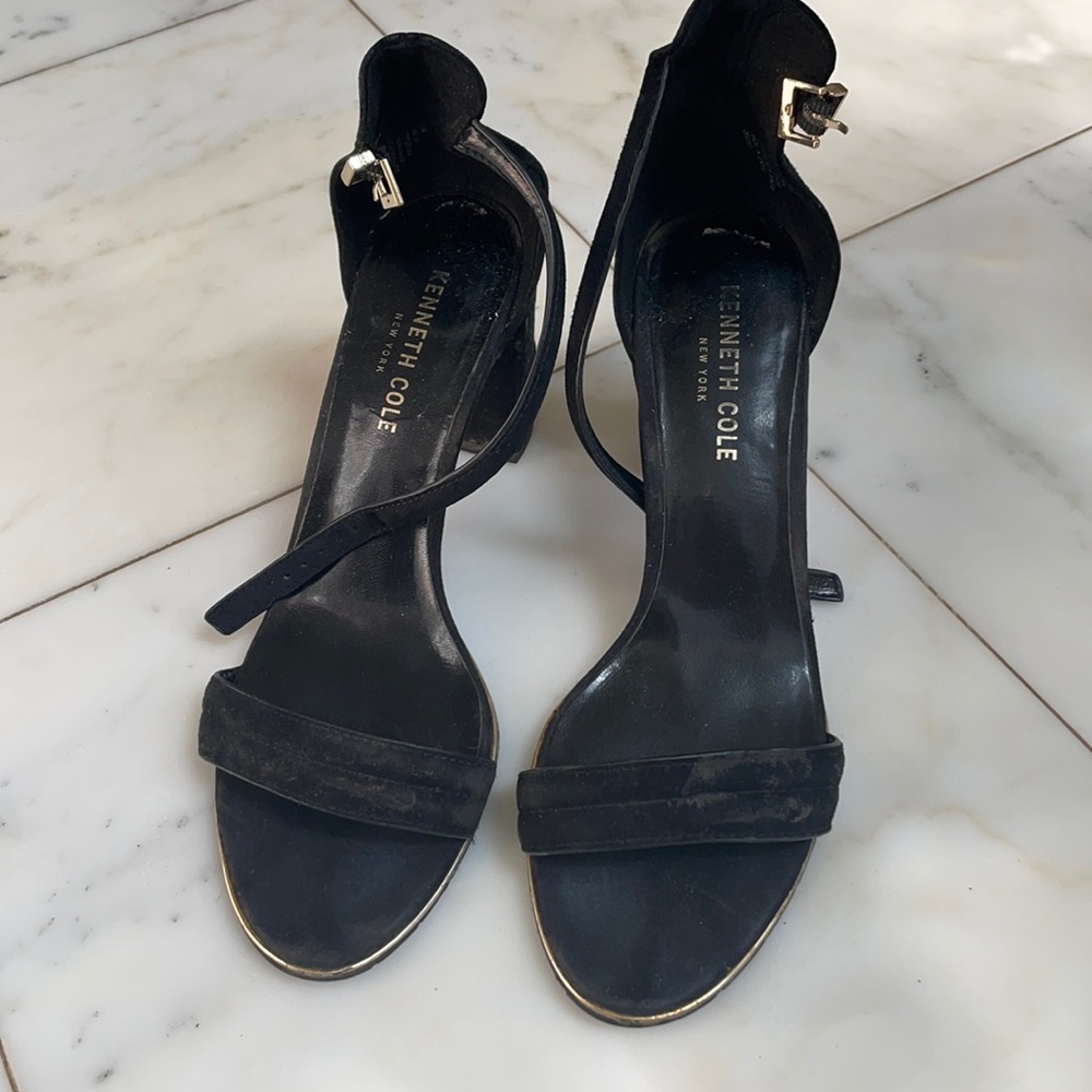 Kenneth Cole New York black heels